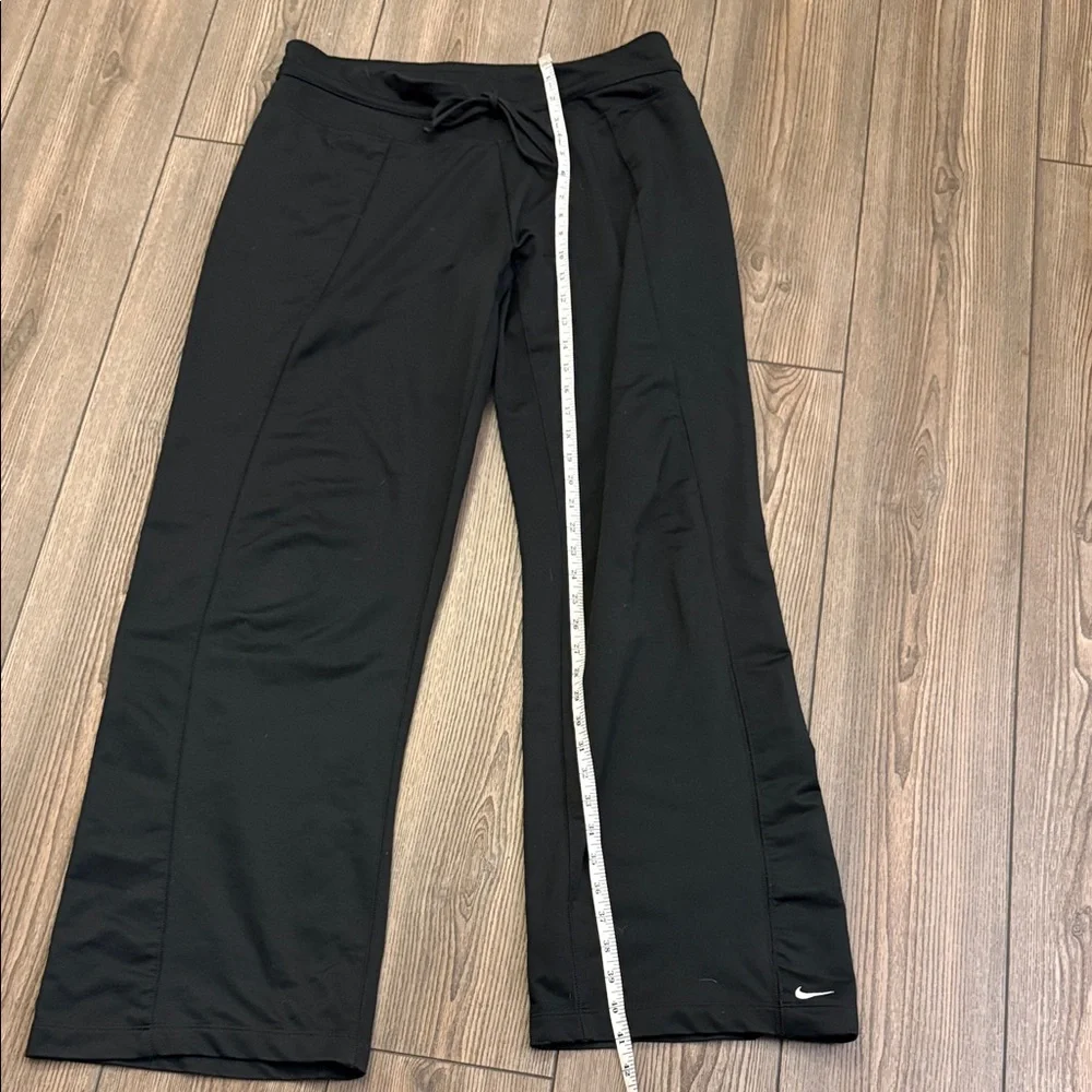 Nike women's Black wide leg - Picture 7 of 10